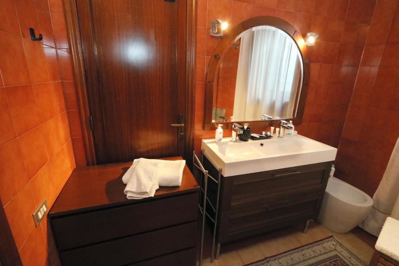 Bari Suite Apartment Barone 12 Free Parking מראה חיצוני תמונה